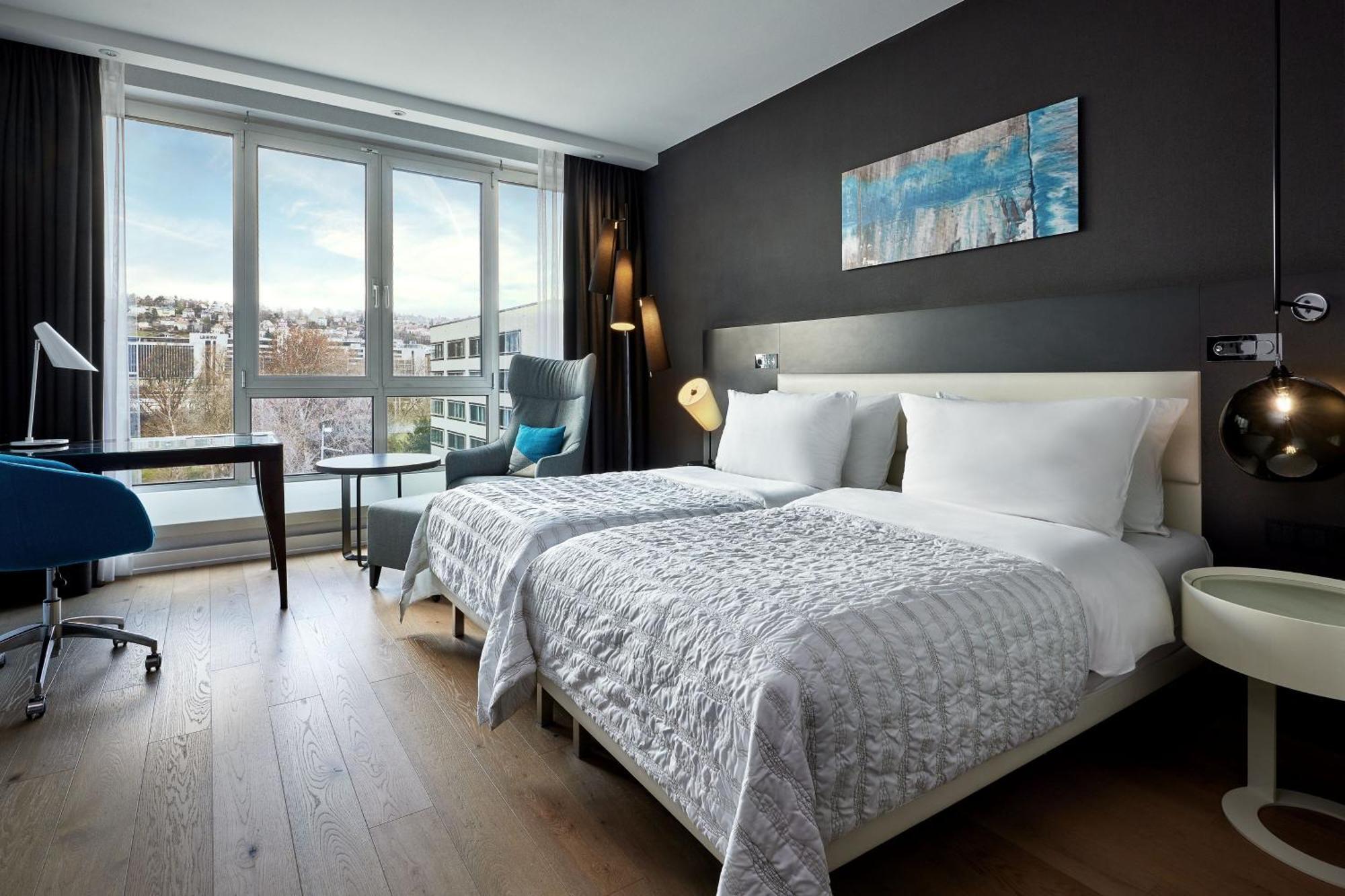 Le Méridien Stuttgart Exterior foto A room at the hotel