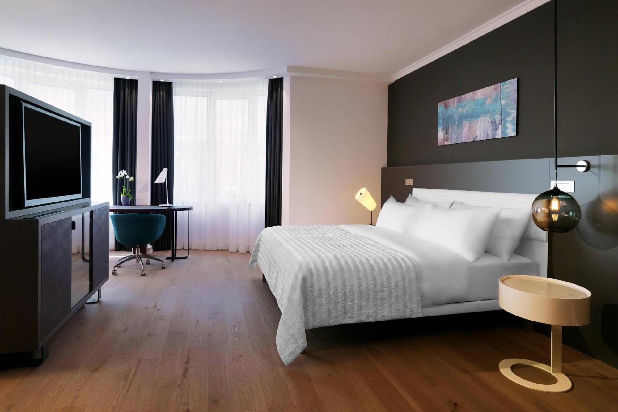 Le Méridien Stuttgart Exterior foto A room at the hotel