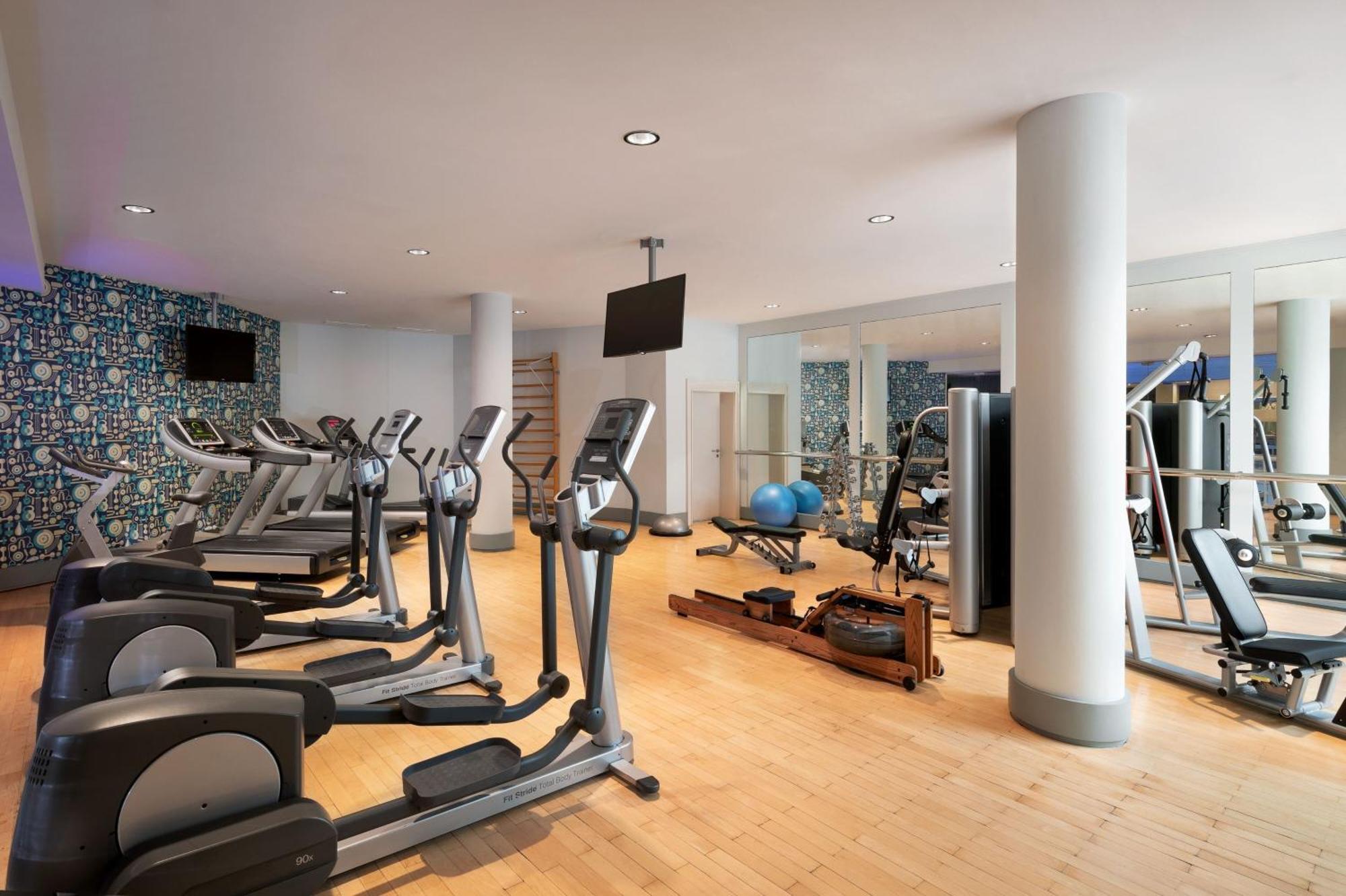Le Méridien Stuttgart Exterior foto The gym at the InterContinental London The O2