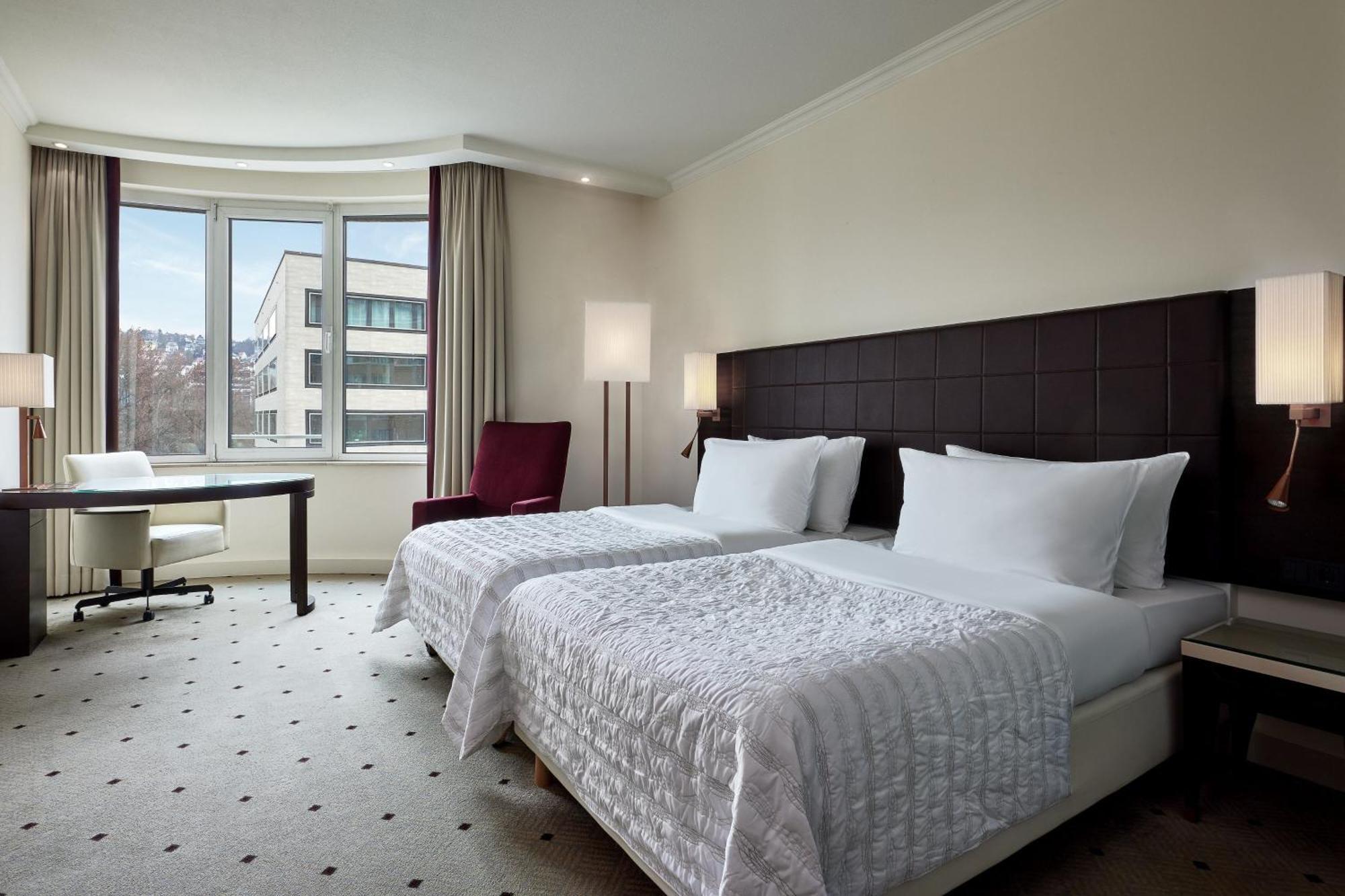 Le Méridien Stuttgart Exterior foto A typical room at the Westin Palace, Brussels