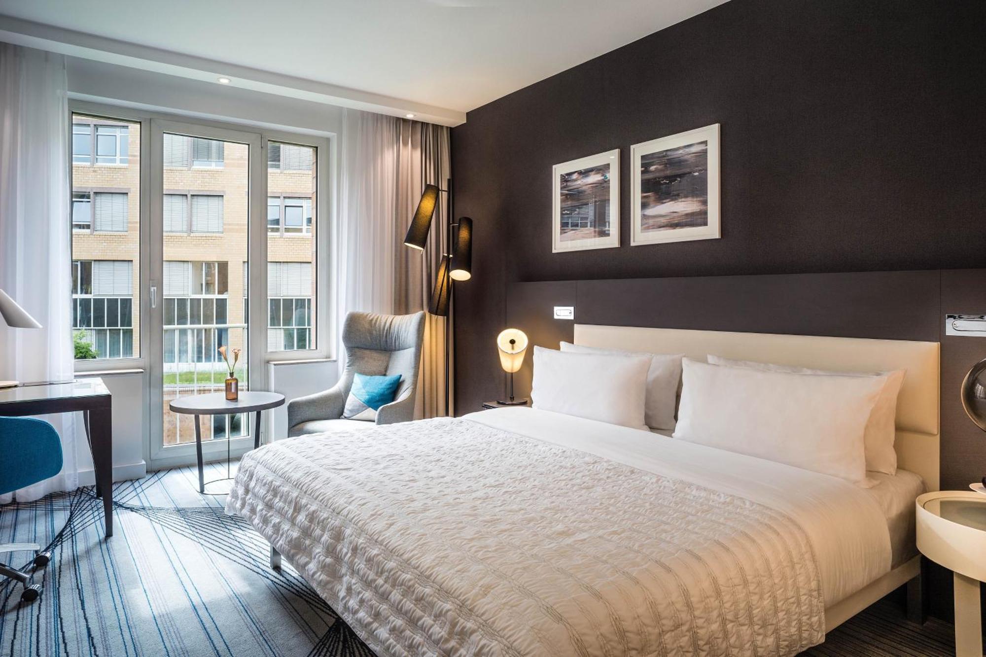 Le Méridien Stuttgart Exterior foto Deluxe room
